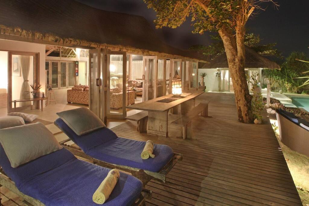Villa Lumba Lumba - Oceanfront & Spectacular View! Nusa Lembongan  Bagian luar foto